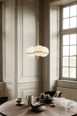 Era Chandelier fra<Ferm Living Hot