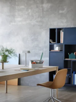 Fiber Side Chair, læder, Swivel Base fra<Muuto