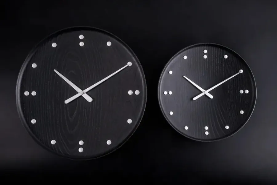 FJ Clock af Finn Juhl<Architectmade Online