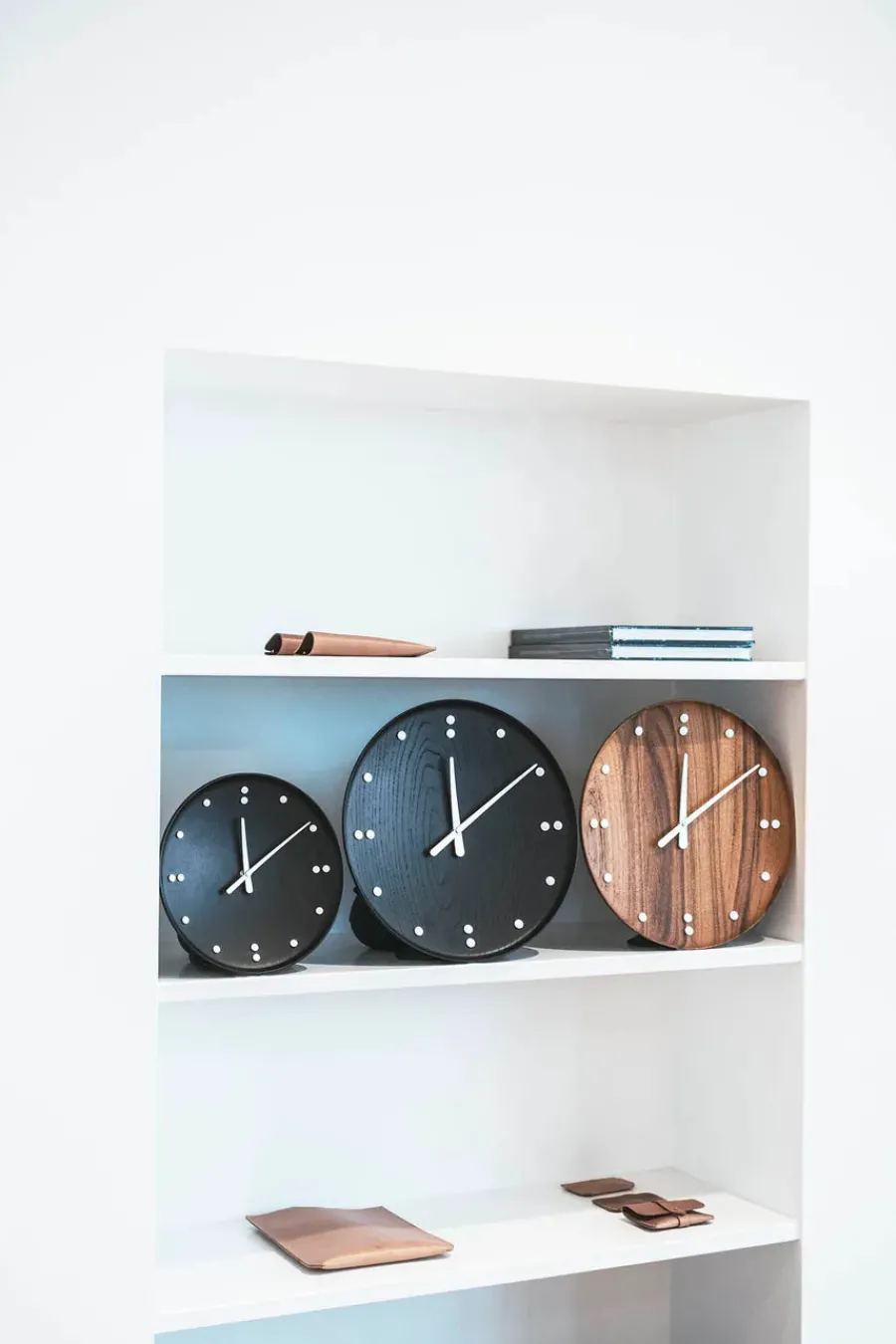 FJ Clock af Finn Juhl<Architectmade Online