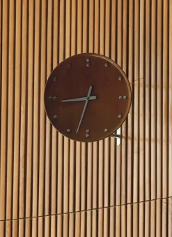 FJ Clock af Finn Juhl<Architectmade Online
