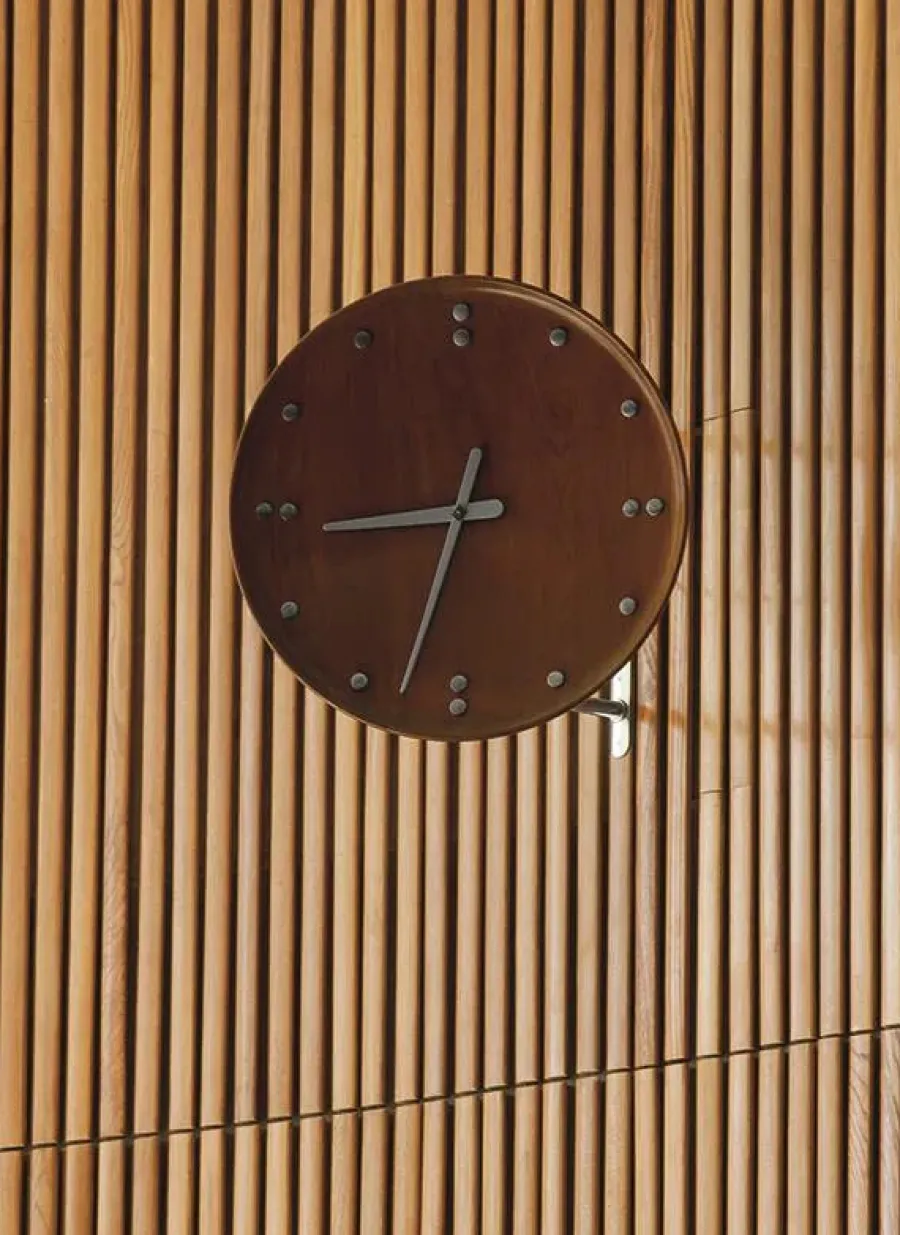 FJ Clock af Finn Juhl<Architectmade Online