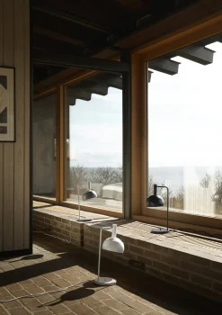 FJ Elements Table Lamp fra<Louis Poulsen Online