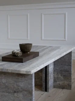 Fjer Sofabord 110 cm, travertin silver fra<Wabi Sabi Nordic Outlet