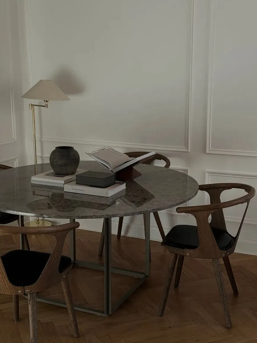 Florence Spisebord Ø145, gris du marais/beige grey fra<New Works Sale