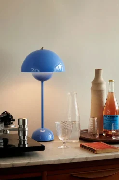 Flowerpot VP3 bordlampe af Verner Panton<&Tradition
