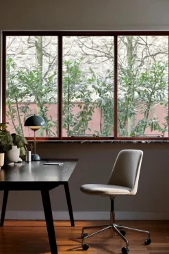 Flowerpot VP3 bordlampe af Verner Panton<&Tradition