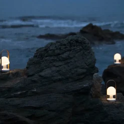 Follow Me grøn bordlampe fra<Marset Outlet