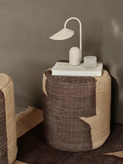 Forene Cylinder Pouf fra<Ferm Living Hot