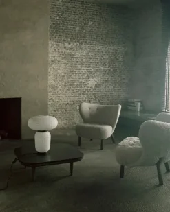 Formakami bordlampe fra<&Tradition Hot