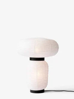 Formakami bordlampe fra<&Tradition Hot