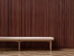 Foyer Bænk af Vilhelm Lauritzen<Carl Hansen & Søn Hot