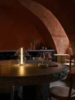 Fragile Table Lamp fra<Marset Discount