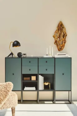 Frame 70 inkl. 2 skuffer og 1 hylde fra<Audo Copenhagen Hot