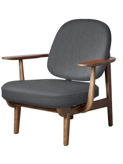 Fred Lænestol, valnødfarvet eg fra<Fritz Hansen