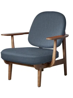 Fred Lænestol, valnødfarvet eg fra<Fritz Hansen