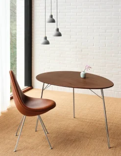 Æggebordet af Arne Jacobsen<Fritz Hansen
