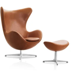 Ægget, Lava Essensial læder, uden returdrej inkl. skammel af Arne Jacobsen<Fritz Hansen Online