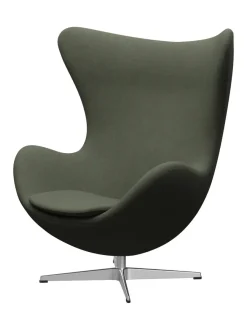 Ægget, sort læder/aluminium af Arne Jacobsen<Fritz Hansen Online