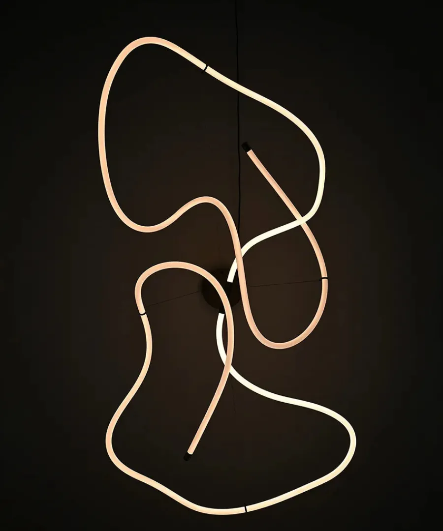 Ghost Chandelier, Big, Burned Black fra<101 Copenhagen Best