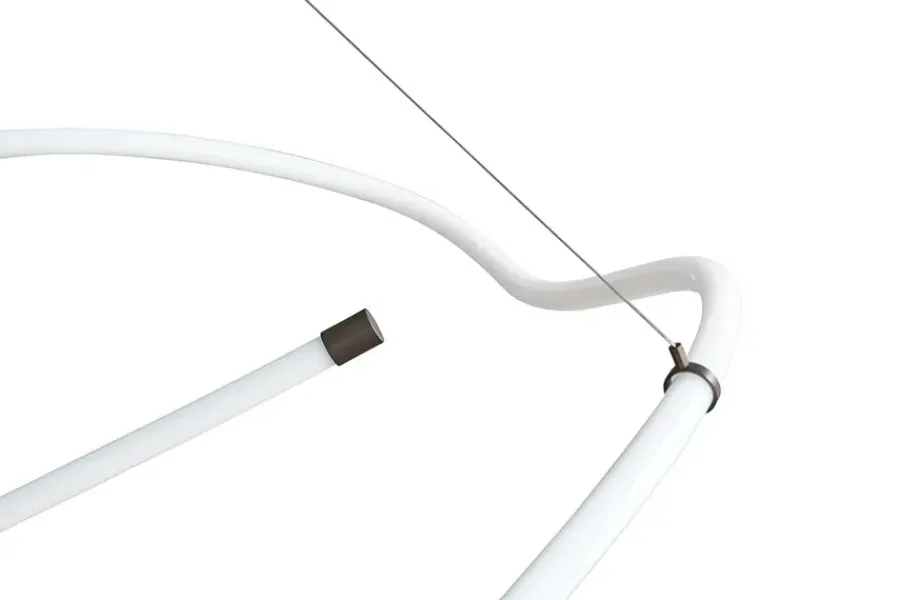 Ghost Chandelier, Big, Chrome fra<101 Copenhagen New