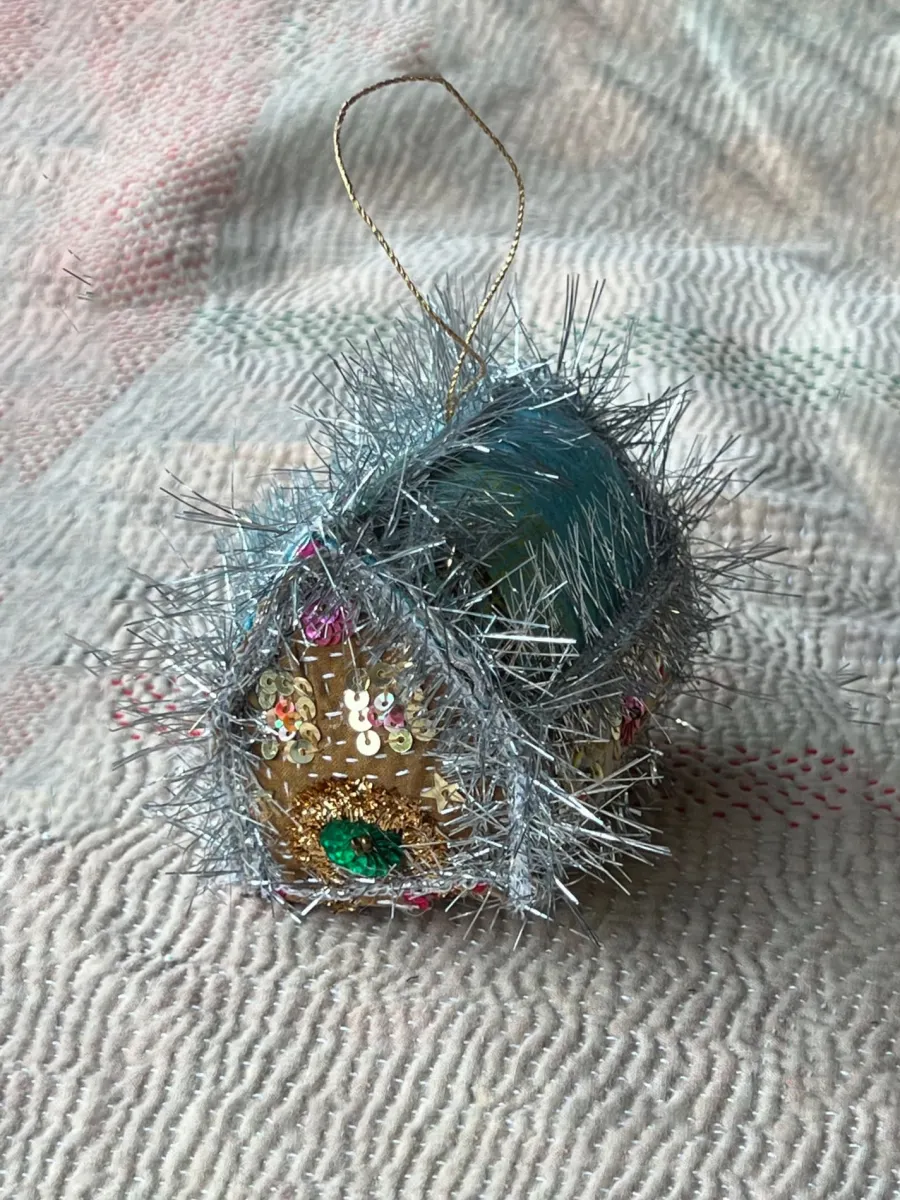 Gingerbread Kantha House Ornament fra<Sissel Edelbo Outlet