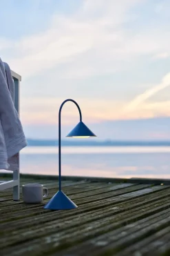 Grasp Portable Lampe, H47 fra<Frandsen Sale