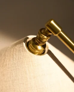 Gräshoppa bordlampe fra<GUBI