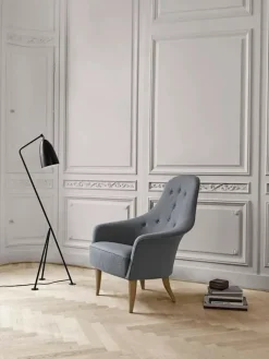 Gräshoppa gulvlampe fra<GUBI Best