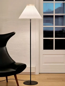 334H Gulvlampe, moss green fra<Le Klint Hot