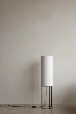 Hashira High Floor Lamp White fra<Audo Copenhagen Sale