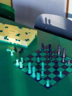 Play Chess fra<HAY
