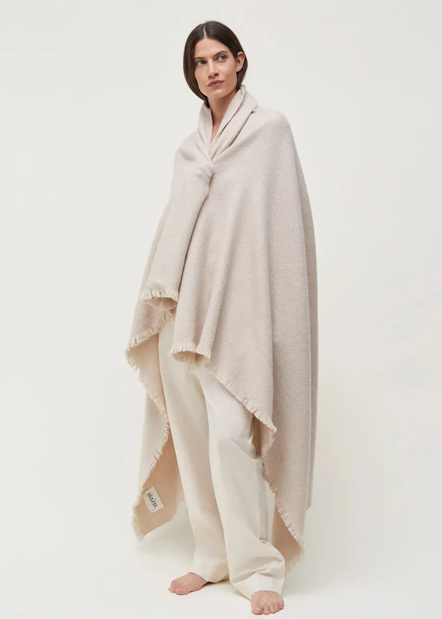 Haya Plaid, aura fra<Aiayu Sale