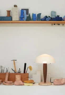 Herman SHY3 bordlampe fra<&Tradition Discount