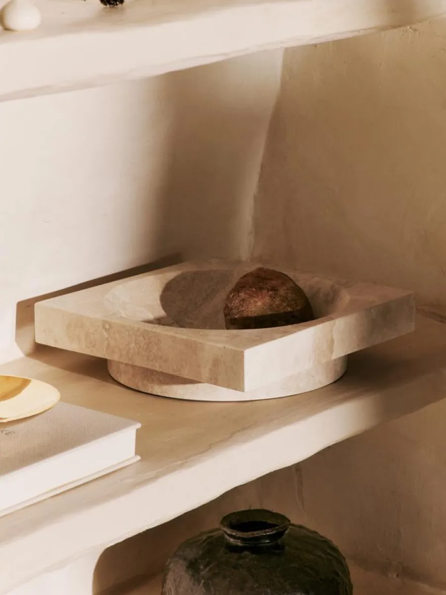 Hew low centrepiece, travertin fra<Ferm Living Sale