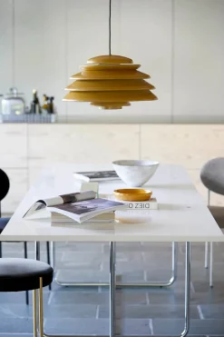 Hive pendel, yellow af Verner Panton<Verpan Hot