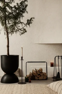 Hourglass Pot, sort fra<Ferm Living