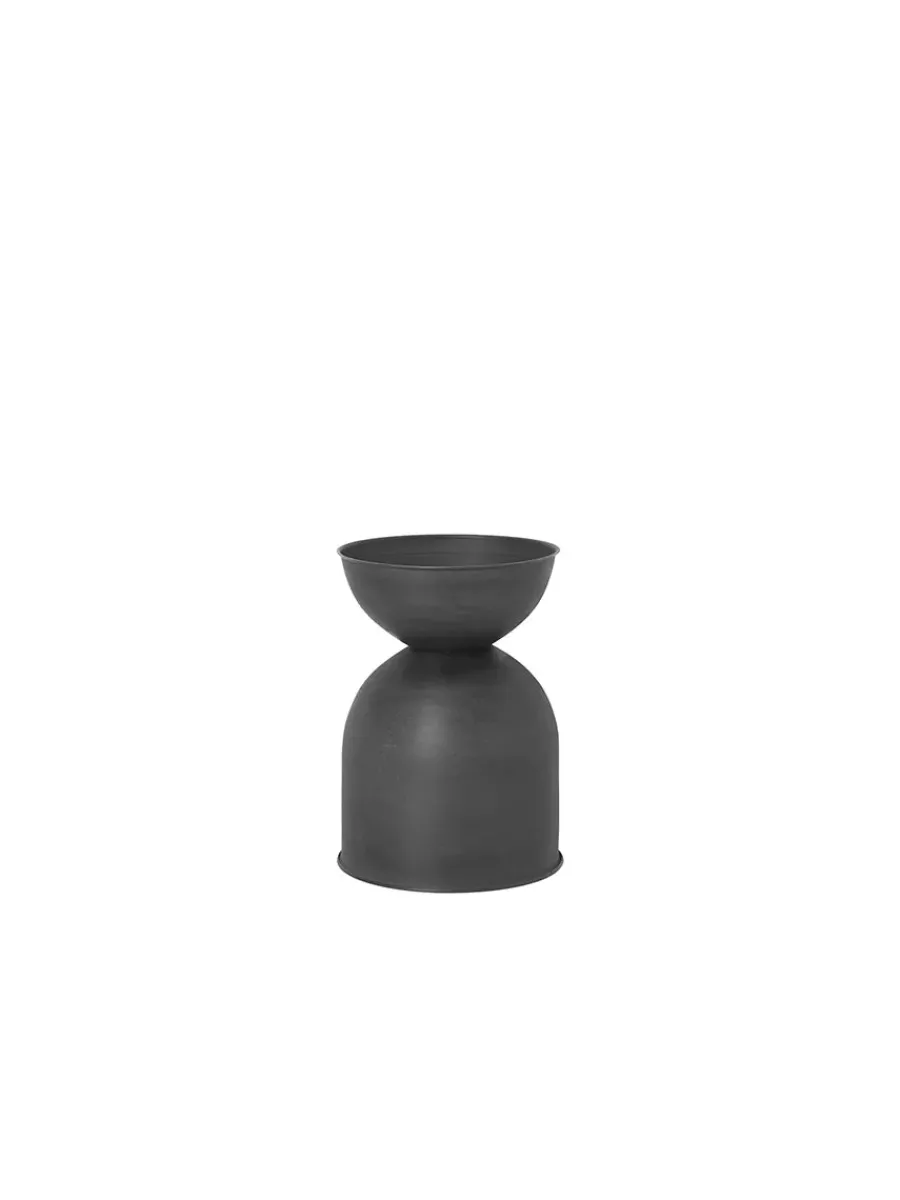 Hourglass Pot, sort fra<Ferm Living