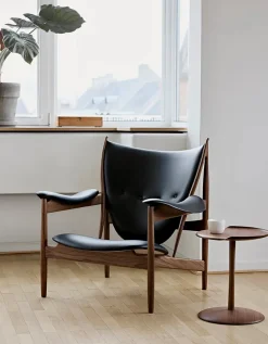 Høvdingestol, valnød af Finn Juhl<House of Finn Juhl