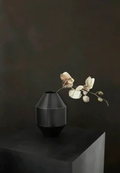 Hydro Vase H20 fra<Fredericia Furniture Sale