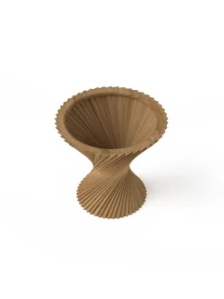 HYPERBEL sidebord. lys eg fra<VIA Copenhagen Online