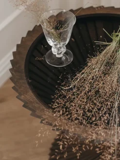 HYPERBEL sidebord. lys eg fra<VIA Copenhagen Online