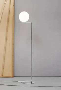 IC F2 gulvlampe fra<Flos Clearance