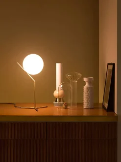IC T1 høj bordlampe fra<Flos
