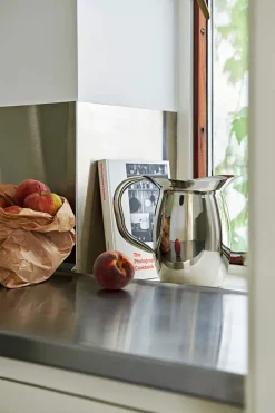 Indian Steel Pitcher fra<HAY Outlet