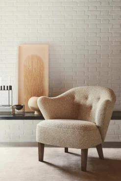 Ingeborg Lænestol fra<Audo Copenhagen Outlet