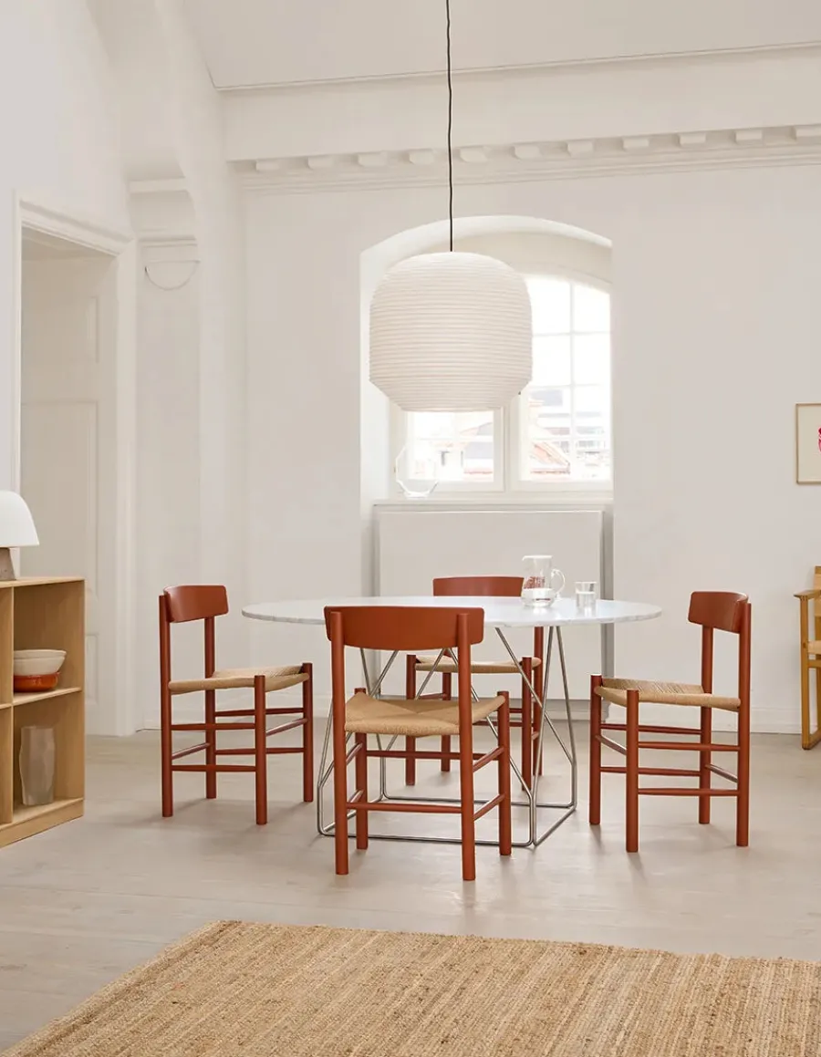 J39 Folkestolen, heritage red af Børge Mogensen<Fredericia Furniture Online