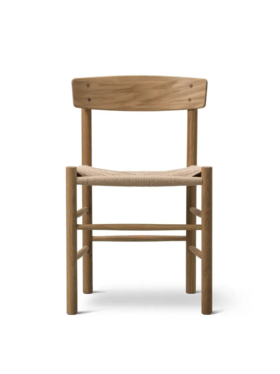 J39 Folkestolen, lys olieret eg af Børge Mogensen<Fredericia Furniture New