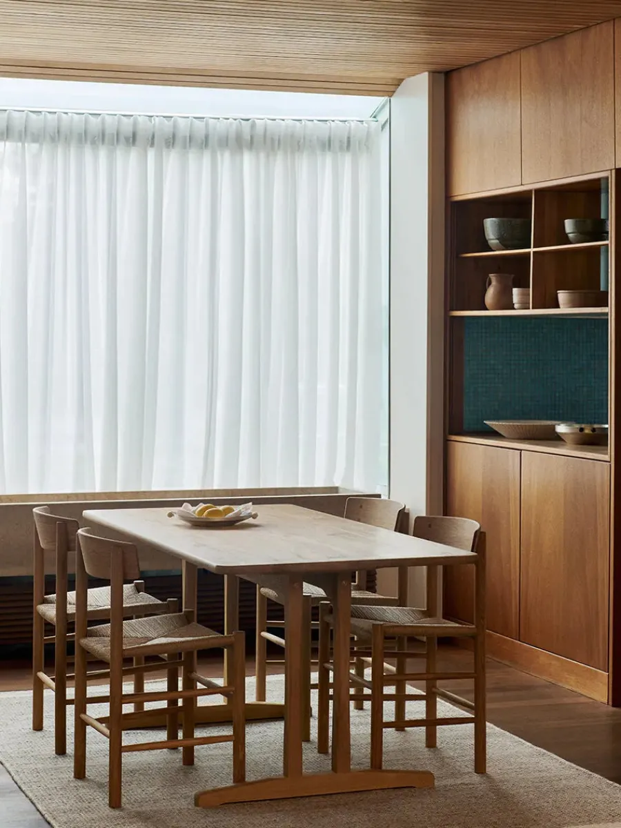 J39 Folkestolen, lys olieret eg af Børge Mogensen<Fredericia Furniture New