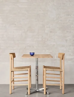 J39 Folkestolen, lys olieret eg af Børge Mogensen<Fredericia Furniture New